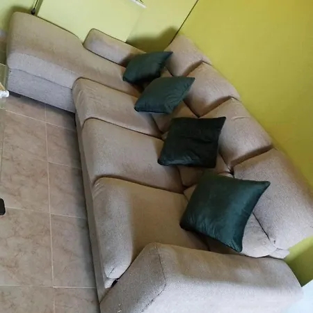 Piso Costa Homestay *