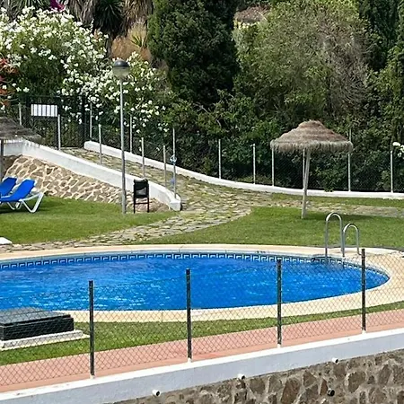 Piso Costa Homestay *